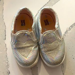 Harper Canyon toddler silver metallic slip on sneakers